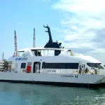 国内初の水素燃料旅客船　HANARIA