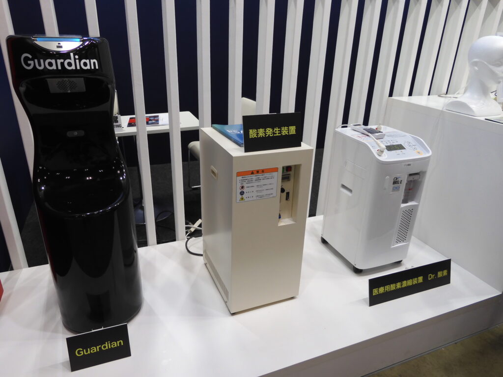 （左から）「Guardian（ガーディアン）」、「PSA酸素発生装置」、「Dr.（ドクター）酸素５L‐Ⅱ」