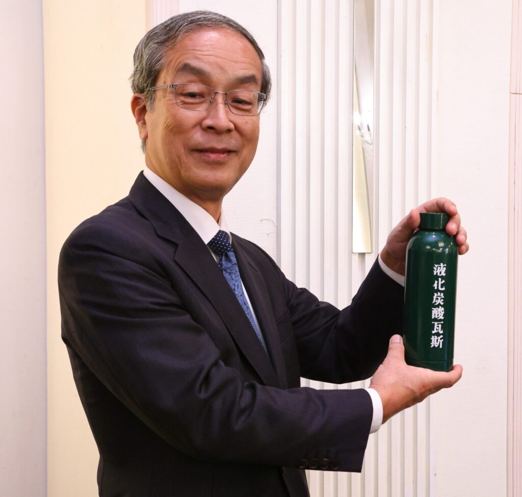 鈴木商館 鈴木慶彦社長