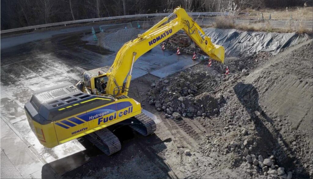 上信越自動車道（落石対策）北野牧（その２）工事における実証実験の様子